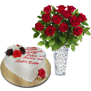 Cake W/ Red roses