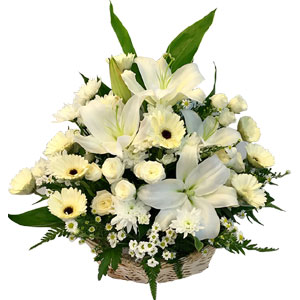 (09) Mixed White Flower Basket