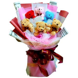  Teddy key ring in a bouquet