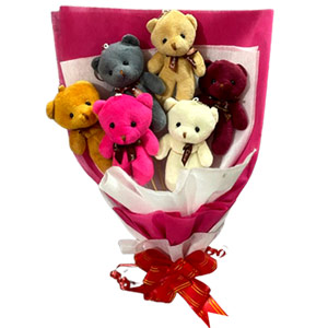  Lovely Teddy Key Ring in a bouquet