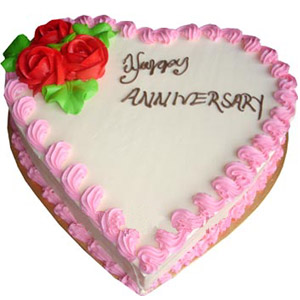 (0005) Swiss - 2.2 Pounds Vanilla Heart Cake