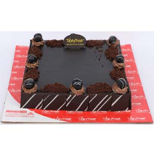 (04) Half kg Chocolate Coated Round Cake