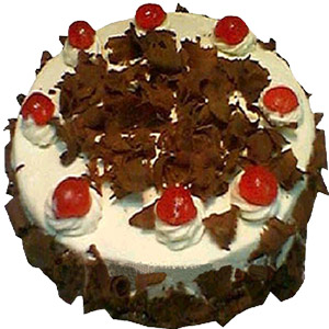 (52) Yummy Yummy - 4.4 Pounds Black Forest Round Cake