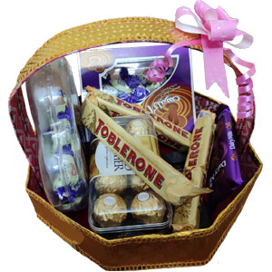 (0008) Lovely mix chocolate basket