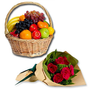 (02) Red Roses W/ Mixed Fruits