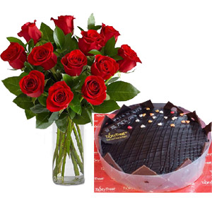 Roses W/ Premium Chocolate Cake
