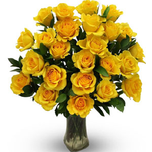 (06) 2 dozen yellow roses in a vase