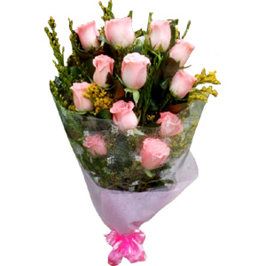 Imported 12 pieces pink roses in a bouquet
