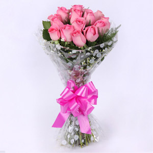 Imported 12pcs pink roses in a bouquet