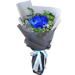 (04) 6 pcs Blue Roses in a bouquet. 