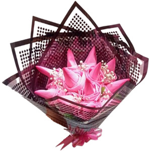 12 Stems Pink Poddo with Black Wrap