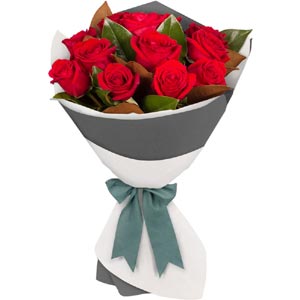 1 Dozen Red Roses in bouquet