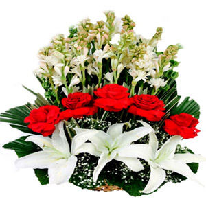 Rajanigandha W/ Roses & Lilies In A Basket