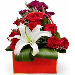 Roses with Lily in Kraft Flower Bag