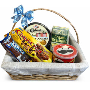 Classic Snack & Cookies Basket