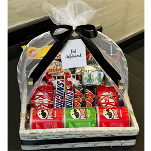Snack & Chocolate Gift Basket
