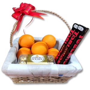 (03) Gift basket