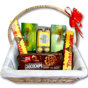 Chocolate & Tea Delight Basket