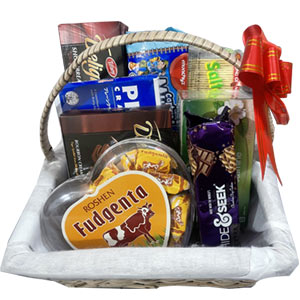 (0001) Delights Assorted Gourmet Basket