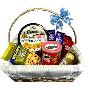 Sweet & Crunchy Delight Gift Hamper