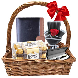 New Year Ferrero & Rose Combo