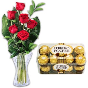  Red Rose W/ Ferrero Rocher 
