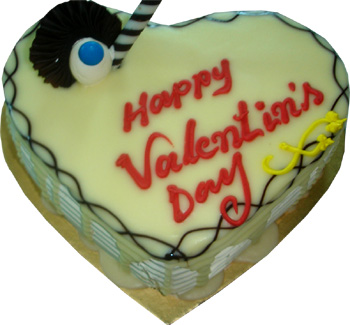 (0003) Swiss - 2.2 Pounds Vanilla Heart Cake